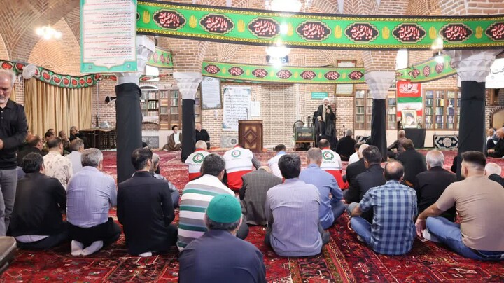 تصاویر / برگزاری مراسم گرامیداشت رهبر شهید انقلاب در مسجد امام خمینی (ره) مرند