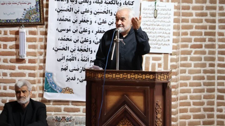 تصاویر / برگزاری مراسم گرامیداشت رهبر شهید انقلاب در مسجد امام خمینی (ره) مرند