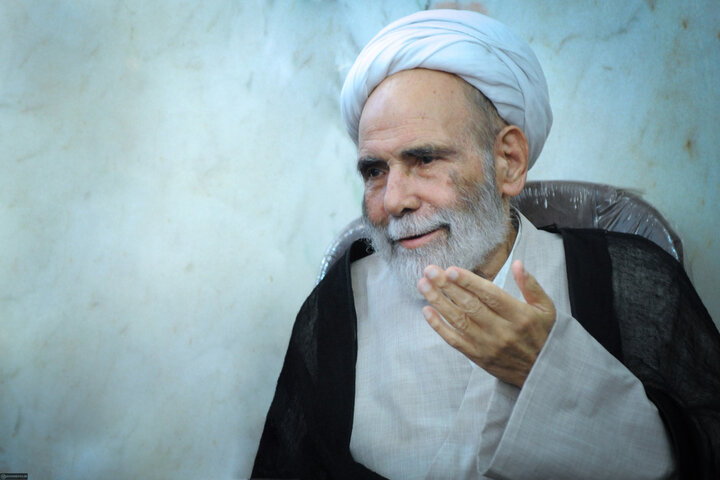 آیا حیا، یک محور دینی است یا یک مسئله انسانی؟