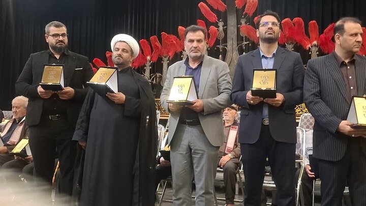 تصاویر/ چهارمین همایش تکریم پیرغلامان حسینی کاشان و مجلس بزرگداشت قائد شهید امت