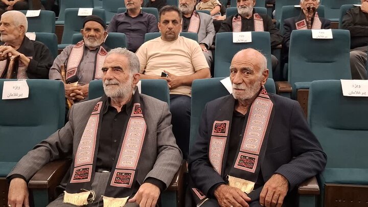 تصاویر/ چهارمین همایش تکریم پیرغلامان حسینی کاشان و مجلس بزرگداشت قائد شهید امت