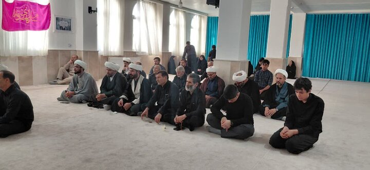 تصاویر/  آیین بزرگداشت شهید امت، حضرت آیت‌الله العظمی امام سیّد علی خامنه‌ای در اداره تبلیغات اسلامی شاهین‌دژ