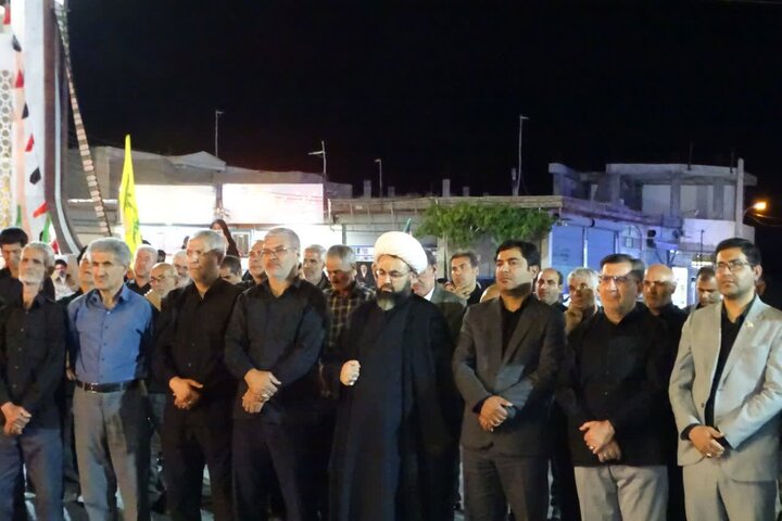 تصاویر/ تداوم اجتماع شبانه مردم چهاربرج؛نمادی از صلابت، غیرت و ایستادگی برای وطن