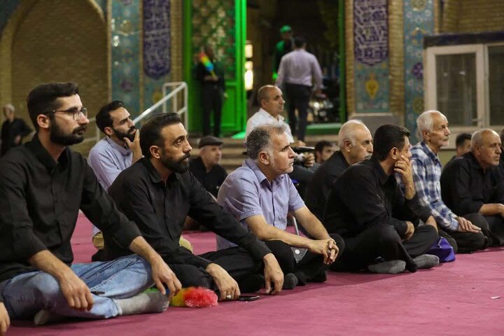 تصاویر / تداوم حضور مردم استان قزوین در ایستگاه صد وسی هفتم وبرگزاری مراسم گرامیداشت قائد شهید امت