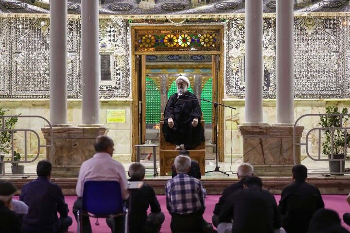 تصاویر / تداوم حضور مردم استان قزوین در ایستگاه صد وسی هفتم وبرگزاری مراسم گرامیداشت قائد شهید امت
