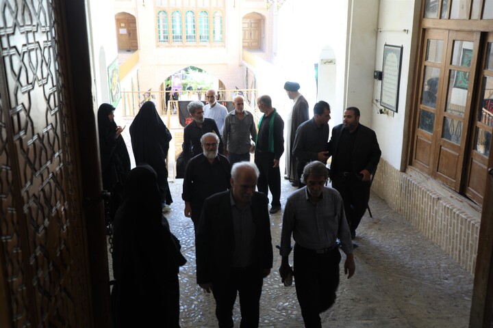 تصاویر/ اولین روز از مراسم گرامیداشت رهبر شهید امت در حوزه علمیه استان یزد
