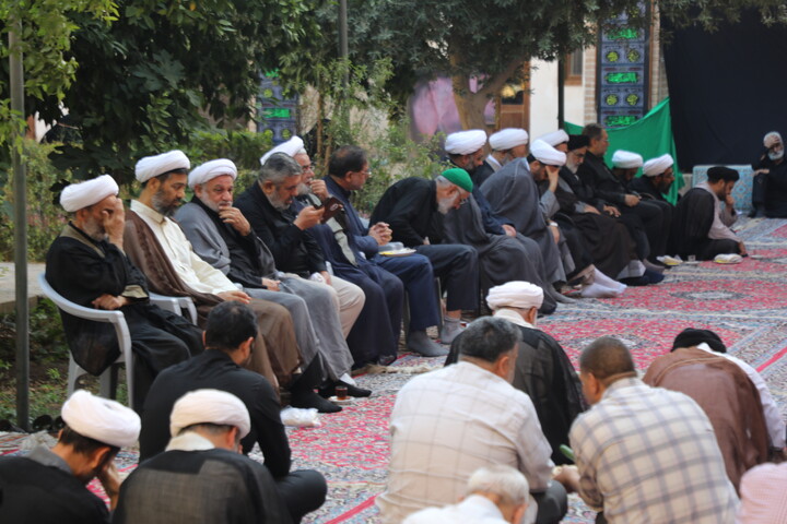 تصاویر/ اولین روز از مراسم گرامیداشت رهبر شهید امت در حوزه علمیه استان یزد