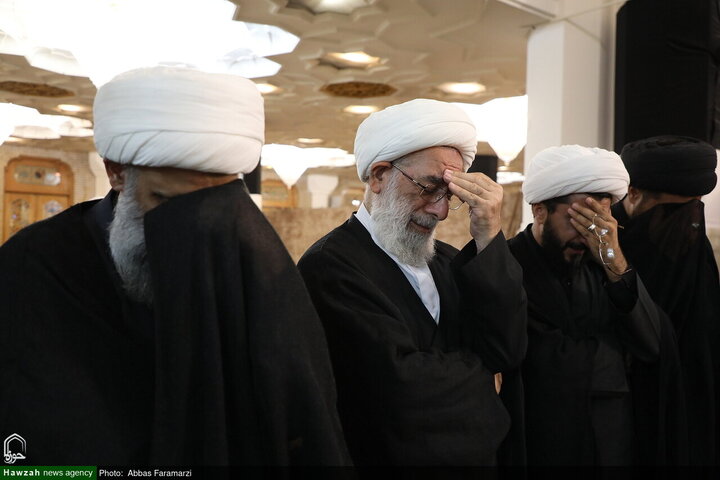 Photos/Unité des instances religieuses de Qom pour honorer la mémoire de l’Imam martyr