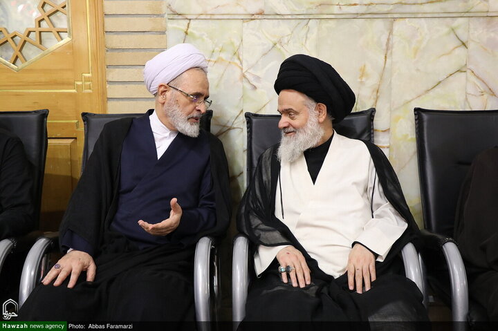 Photos/Unité des instances religieuses de Qom pour honorer la mémoire de l’Imam martyr