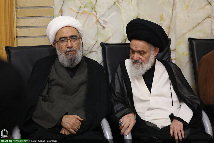 Photos/Unité des instances religieuses de Qom pour honorer la mémoire de l’Imam martyr
