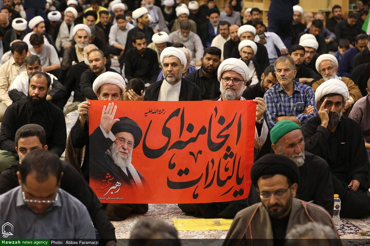 Photos/Unité des instances religieuses de Qom pour honorer la mémoire de l’Imam martyr