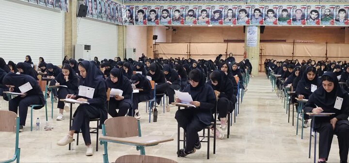 تصاویر/ بازدید امام جمعه کنگان از برگزاری امتحانات نهایی