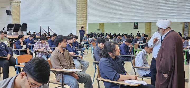 تصاویر/ بازدید امام جمعه کنگان از برگزاری امتحانات نهایی