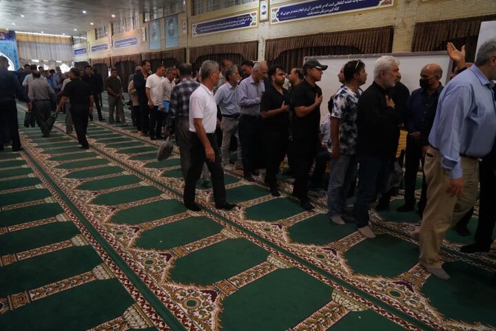 تصاویر/ حضور نماینده ولی فقیه در استان بوشهر در مراسم ختم پیشکسوت فوتبال