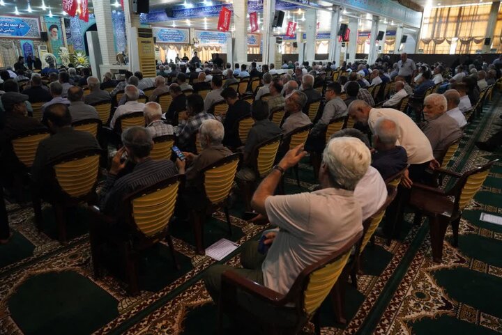 تصاویر/ حضور نماینده ولی فقیه در استان بوشهر در مراسم ختم پیشکسوت فوتبال
