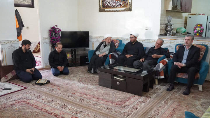 تصاویر/ دیدار مدیر سازمان تبلیغات اسلامی همدان با خانواده شهید سردار مرادی و جمعی از مسئولین هیئات، تشکل های قرآنی و فعالین فرهنگی بانوان