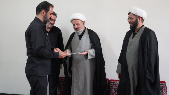 تصاویر/ نشست صمیمی مدیرکل تبلیغات اسلامی همدان با کارکنان خدوم و تلاشگر اداره تبلیغات اسلامی شهرستان اسدآباد