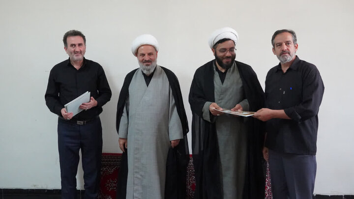 تصاویر/ نشست صمیمی مدیرکل تبلیغات اسلامی همدان با کارکنان خدوم و تلاشگر اداره تبلیغات اسلامی شهرستان اسدآباد