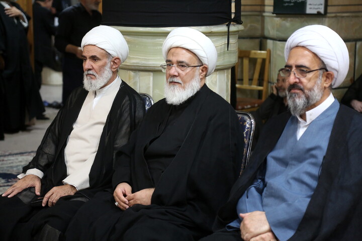 تصاویر/ مراسم بزرگداشت شهادت مظلومانه حضرت آیت‌الله العظمی امام سید علی خامنه‌ای در مرکز فقهی ائمه اطهار(ع)