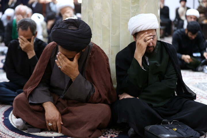 تصاویر/ مراسم بزرگداشت شهادت مظلومانه حضرت آیت‌الله العظمی امام سید علی خامنه‌ای در مرکز فقهی ائمه اطهار(ع)