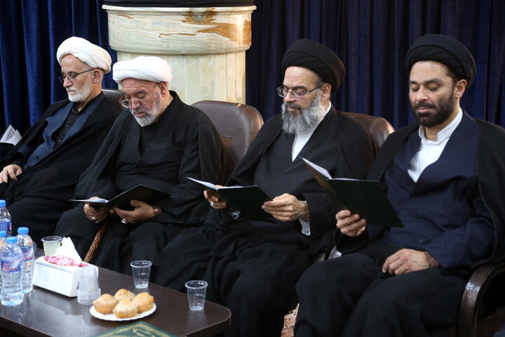 تصاویر/ مراسم بزرگداشت شهادت مظلومانه حضرت آیت‌الله العظمی امام سید علی خامنه‌ای در مرکز فقهی ائمه اطهار(ع)
