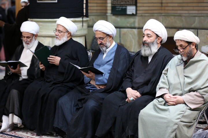 تصاویر/ مراسم بزرگداشت شهادت مظلومانه حضرت آیت‌الله العظمی امام سید علی خامنه‌ای در مرکز فقهی ائمه اطهار(ع)