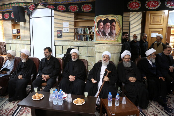 تصاویر/ مراسم بزرگداشت شهادت مظلومانه حضرت آیت‌الله العظمی امام سید علی خامنه‌ای در مرکز فقهی ائمه اطهار(ع)