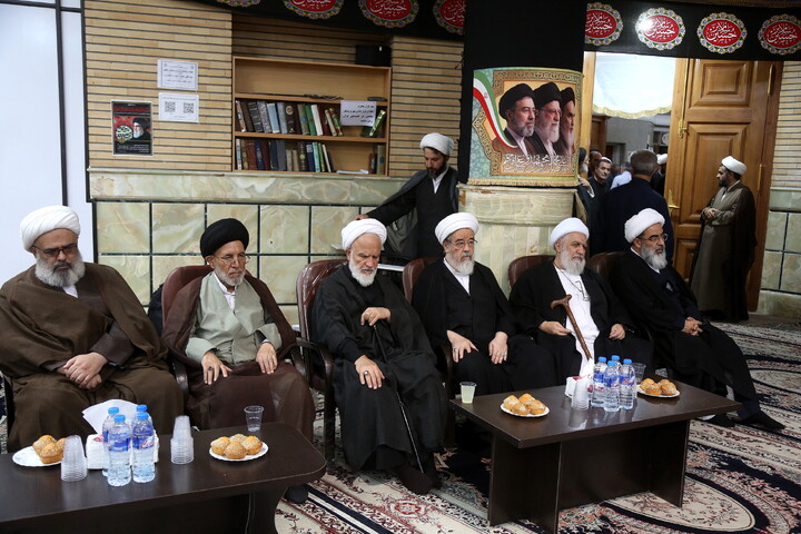 تصاویر/ مراسم بزرگداشت شهادت مظلومانه حضرت آیت‌الله العظمی امام سید علی خامنه‌ای در مرکز فقهی ائمه اطهار(ع)