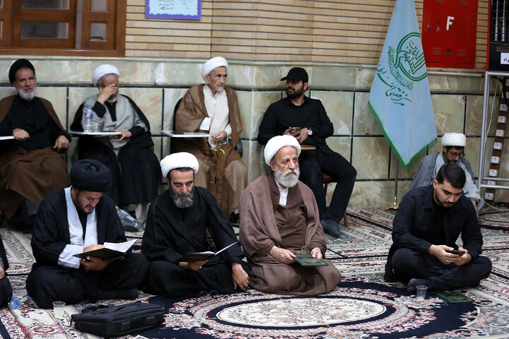 تصاویر/ مراسم بزرگداشت شهادت مظلومانه حضرت آیت‌الله العظمی امام سید علی خامنه‌ای در مرکز فقهی ائمه اطهار(ع)