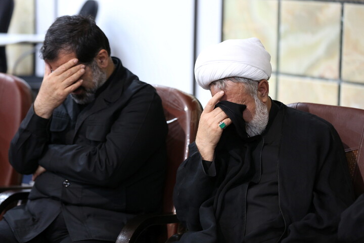 تصاویر/ مراسم بزرگداشت شهادت مظلومانه حضرت آیت‌الله العظمی امام سید علی خامنه‌ای در مرکز فقهی ائمه اطهار(ع)