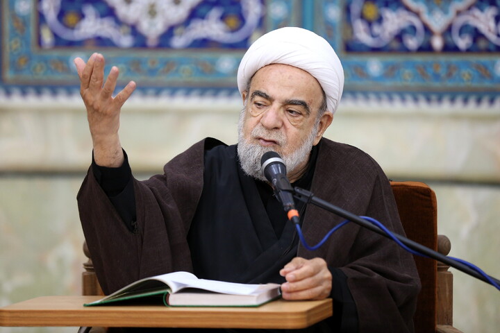 تصاویر/ مراسم بزرگداشت شهادت مظلومانه حضرت آیت‌الله العظمی امام سید علی خامنه‌ای در مرکز فقهی ائمه اطهار(ع)