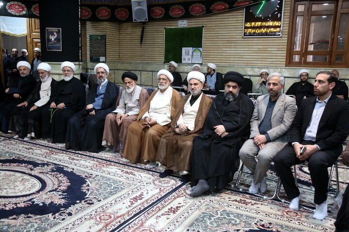 تصاویر/ مراسم بزرگداشت شهادت مظلومانه حضرت آیت‌الله العظمی امام سید علی خامنه‌ای در مرکز فقهی ائمه اطهار(ع)