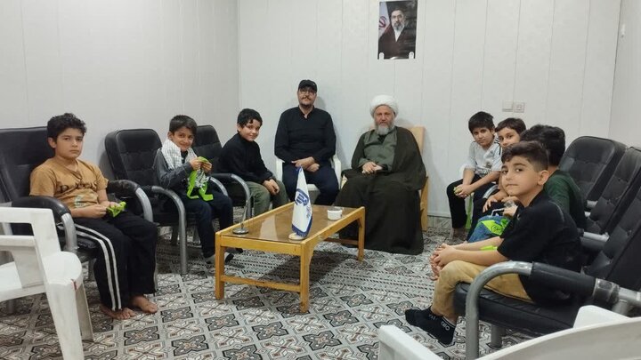 تصاویر/ حضورامام جمعه آران وبیدگل درجمع جوانان وکارکنان ادارات