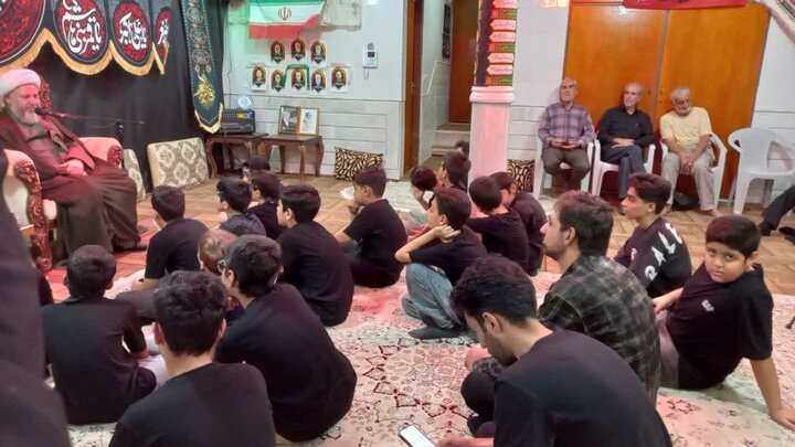 تصاویر/ حضورامام جمعه آران وبیدگل درجمع جوانان وکارکنان ادارات