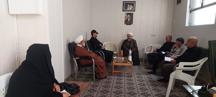 تصاویر/ حضورامام جمعه آران وبیدگل درجمع جوانان وکارکنان ادارات