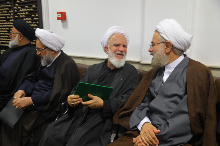 تصاویر / مجلس بزرگداشت قائد شهید امت حضرت آیت الله العظمی خامنه ای و شهدای خانواده ایشان (ره) توسط آیت‌الله العظمی جوادی آملی