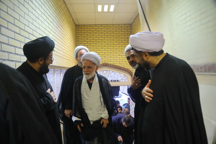 تصاویر / مجلس بزرگداشت قائد شهید امت حضرت آیت الله العظمی خامنه ای و شهدای خانواده ایشان (ره) توسط آیت‌الله العظمی جوادی آملی