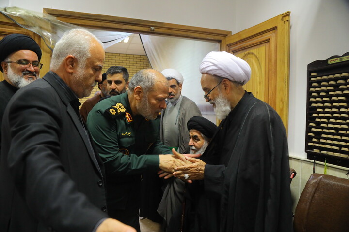 تصاویر / مجلس بزرگداشت قائد شهید امت حضرت آیت الله العظمی خامنه ای و شهدای خانواده ایشان (ره) توسط آیت‌الله العظمی جوادی آملی