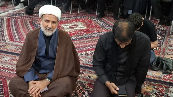 تصاویر/بزرگداشت رهبر شهید از طرف مرکزخدمات حوزه علمیه کاشان