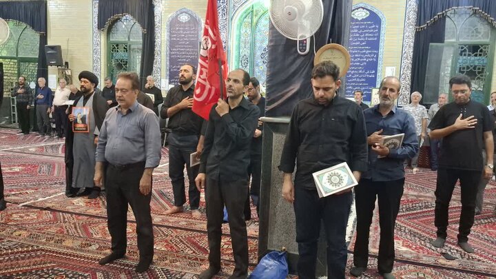 تصاویر/بزرگداشت رهبر شهید از طرف مرکزخدمات حوزه علمیه کاشان