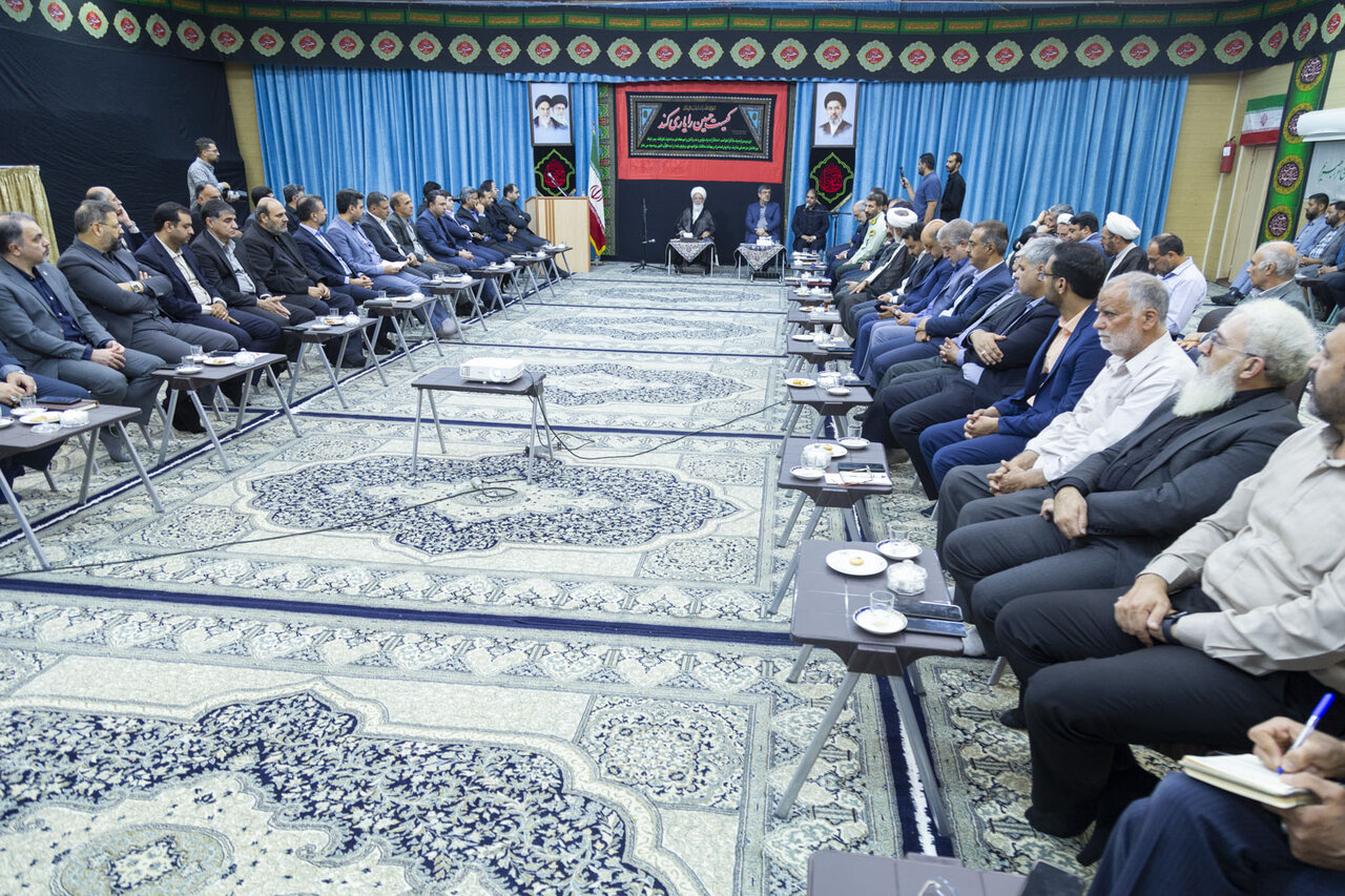 تأکید امام‌ جمعه یزد بر خدمت خالصانه به زائران اربعین حسینی