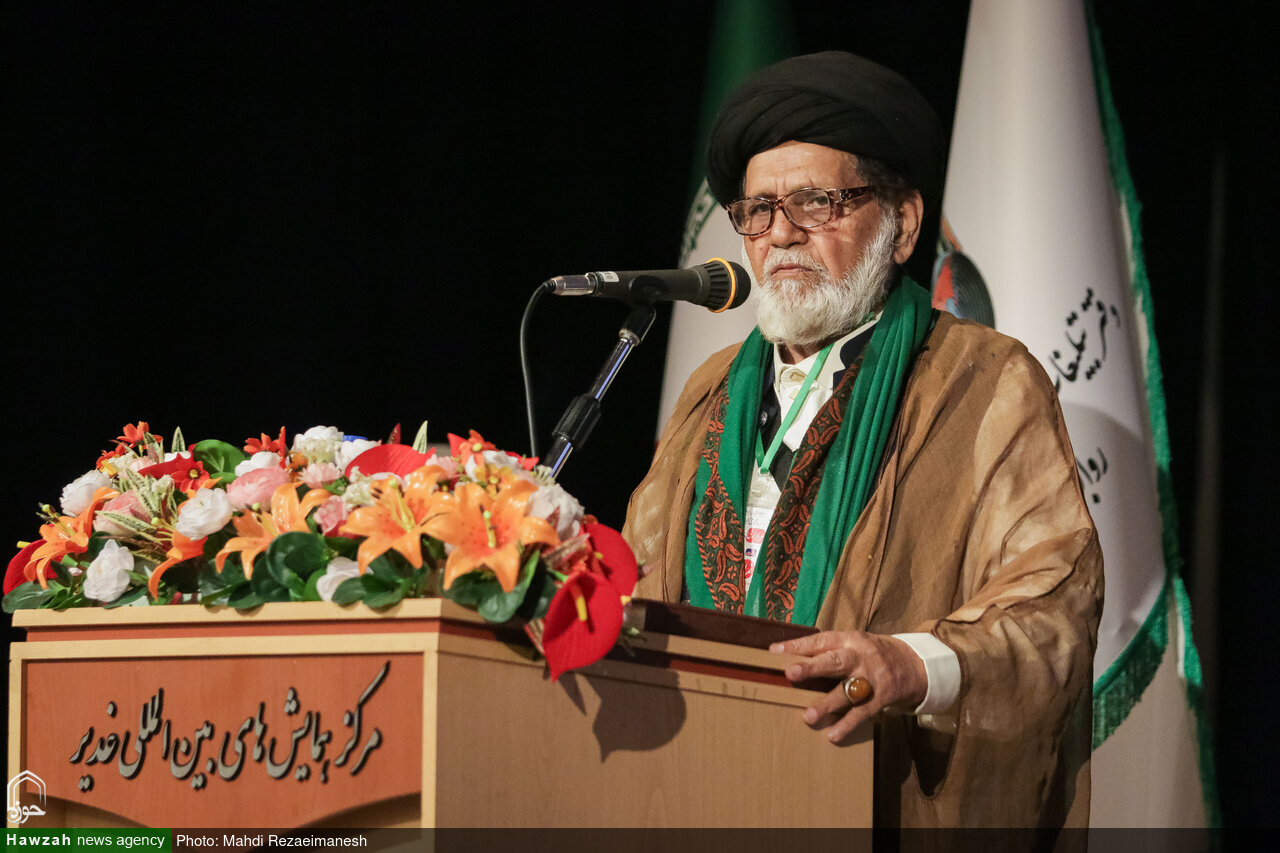 “İslami Uyanışın İhyacısı ve Direnişin Sancaktarı” Semineri, Kum’da Pakistanlı Âlimlerin Geniş Katılımıyla Düzenlendi