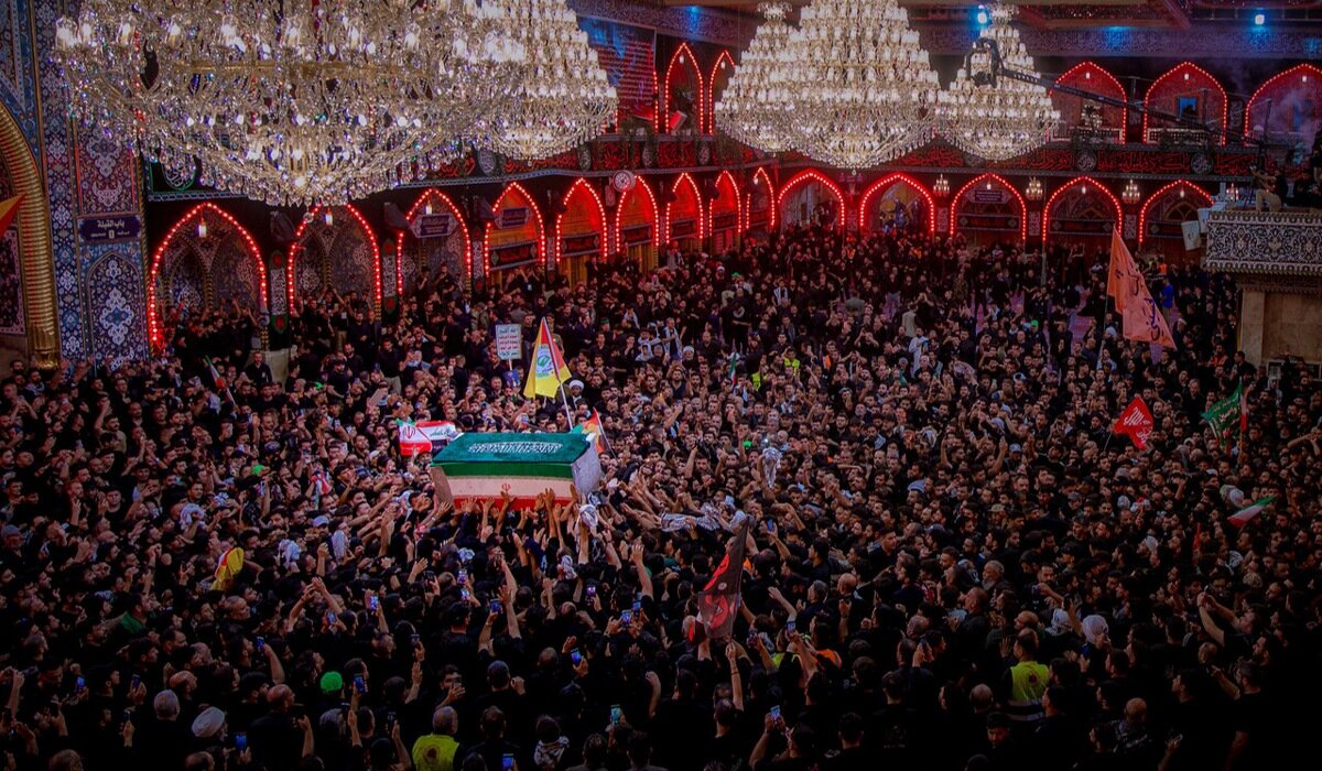 پایانِ «جغرافیای سیاسی» در نجف؛ چرا مردم عراق، شهید خامنهای را از آنِ خود دانستند؟ پایانِ «جغرافیای سیاسی» در نجف؛ چرا مردم عراق، شهید خامنهای را از آنِ خود دانستند؟