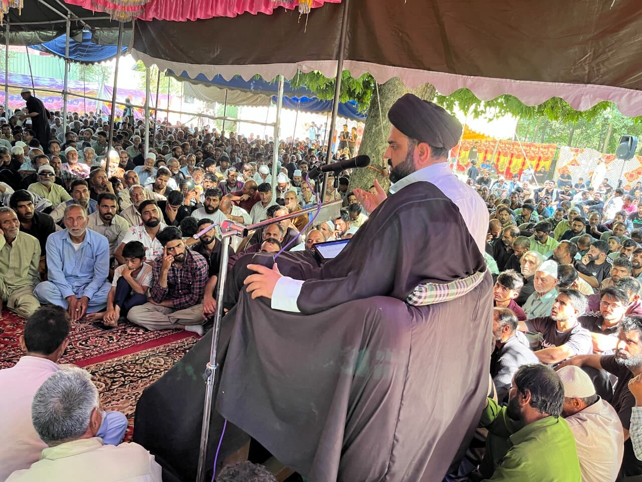 کشمیر؛ تلرزو بانڈی پورہ میں انجمنِ شرعی شیعیان کے زیرِ اہتمام مجلسِ عزاء و جلوس علم