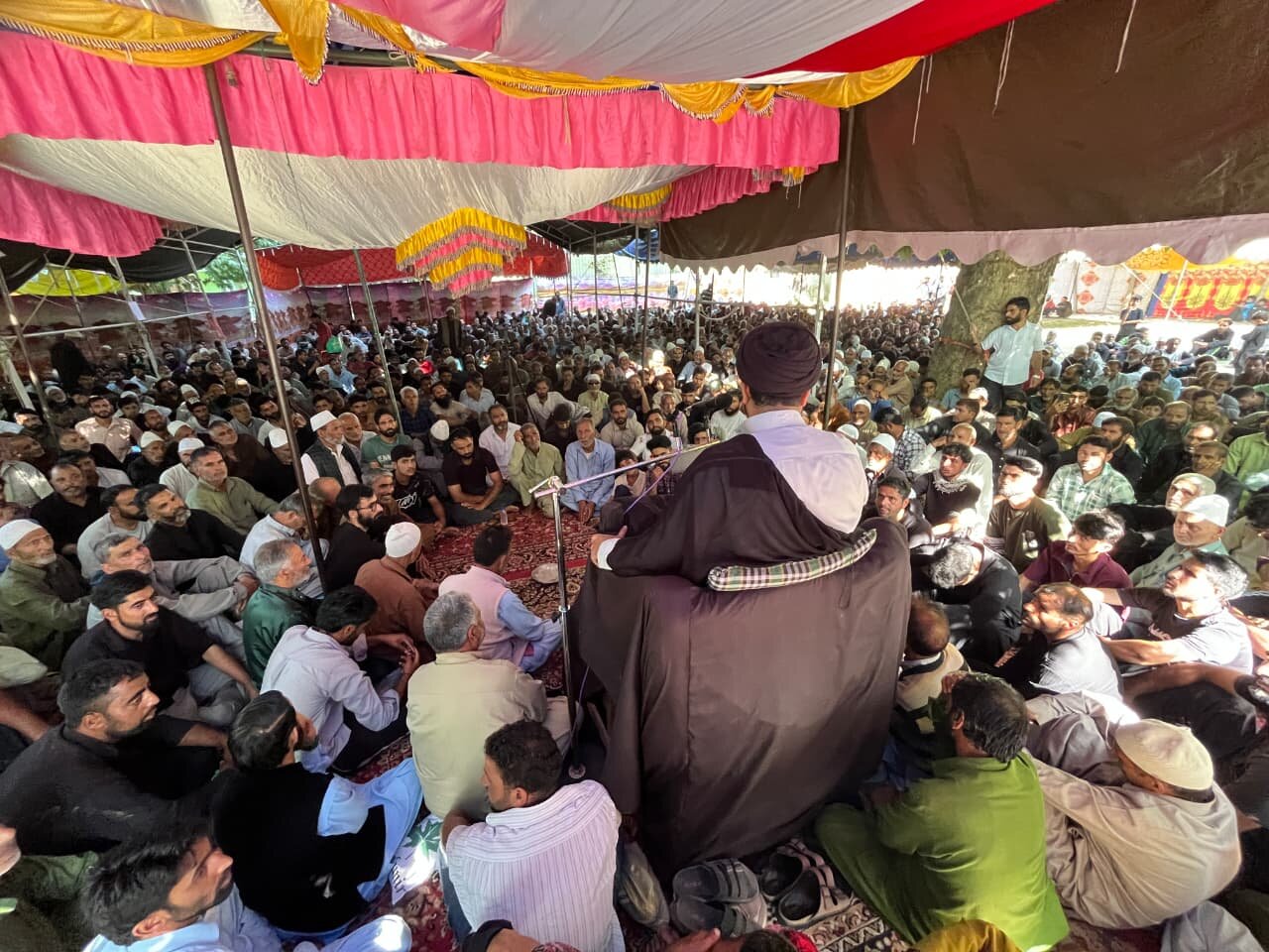 کشمیر؛ تلرزو بانڈی پورہ میں انجمنِ شرعی شیعیان کے زیرِ اہتمام مجلسِ عزاء و جلوس علم