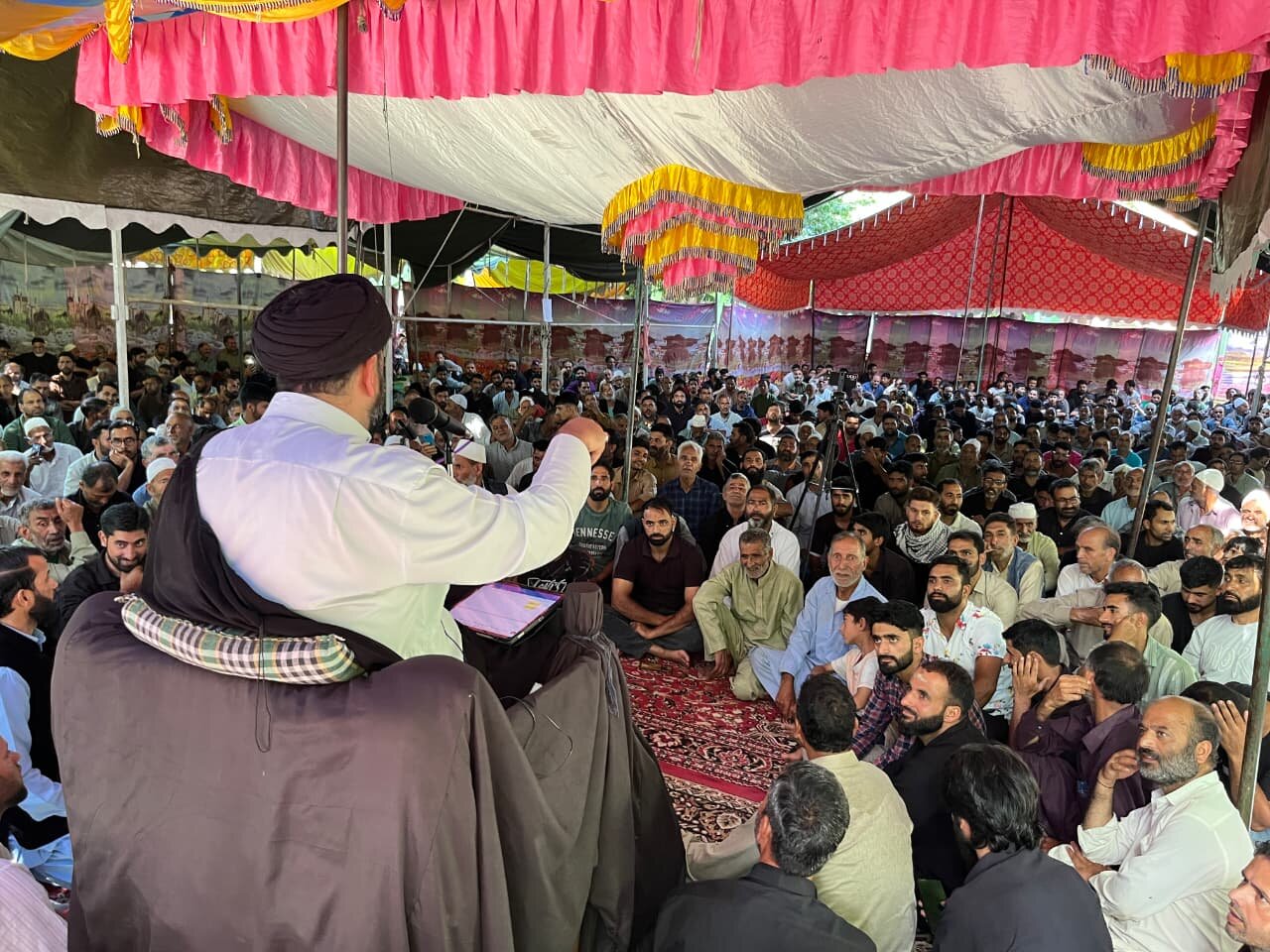 کشمیر؛ تلرزو بانڈی پورہ میں انجمنِ شرعی شیعیان کے زیرِ اہتمام مجلسِ عزاء و جلوس علم