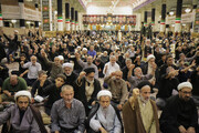 Cerimonia commemorativa in onore del Leader martire della Umma da parte dell’Ayatollah Makarem Shirazi nel santuario di Fatima Ma'suma
