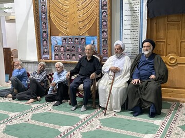 تصاویر/  مراسم بزرگداشت رهبر شهید (ره) در مسجد قائم گردگل