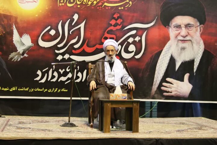 تصاویر/  مراسم بزرگداشت رهبر شهید امت رهبر شهید (ره) در مصلی بهشهر با حضور نماینده ولی فقیه در استان