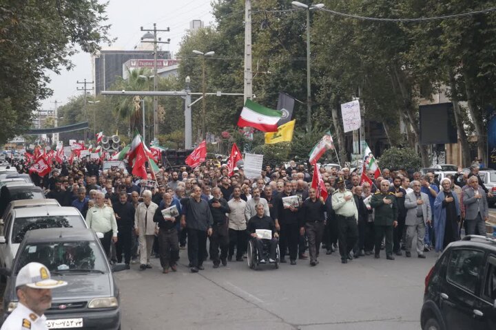 تصاویر/ مراسم گرامیداشت هفتمین روز شهادت امام خامنه ای (ره) در مصلّای قدس آمل